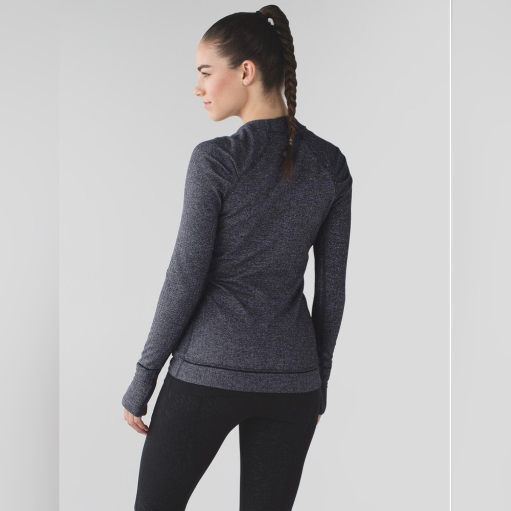 Lululemon Think Fast Long Sleeve
Heathered Herringbone Heathered Black